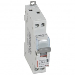 Interruptor seccionador DX³-IS 2P 400 V 32 A 1 módulo.LEGRAND 406434