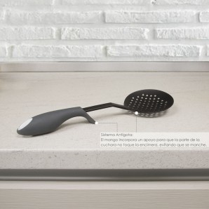Espumadera Cocina Nylon Con Mango Antigotas Engomado 35 x 11,7 cm. 2