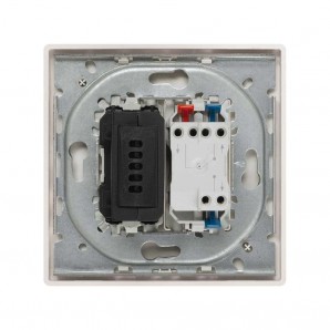 SIMON 270 | Push-button switch monoblock kit + USB charger A 2.1A SmartCharge white 27191610-090 2