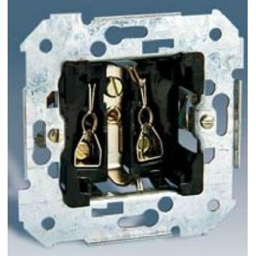 Base de soquete 2P+TT 16A Simon 28 26432-39