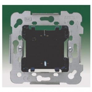 Base de enchufe 2P+TT BJC 21524