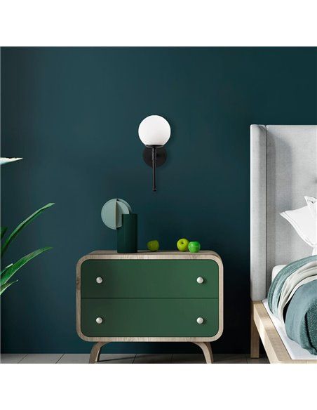 Aplique de pared de una luz negro con tulipa de cristal Model 8