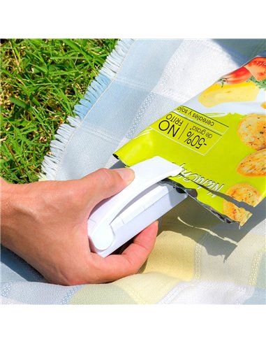 Seladora de sacos com íman Innovagoods