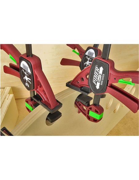 Sargento mini quick piher 30cm ref. 52430. fuerza máxima 75kg. cabezales de nylon y fibra de vidrio barra de acero templada reve