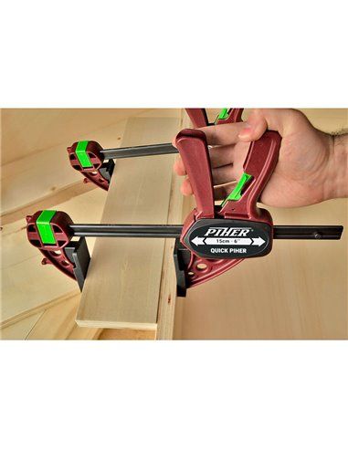 Sargento quick piher 15cm extra ref. 52615. presión máxima:150kg. cabezales de nylon y fibra de vidrio. barra de acero al carbon