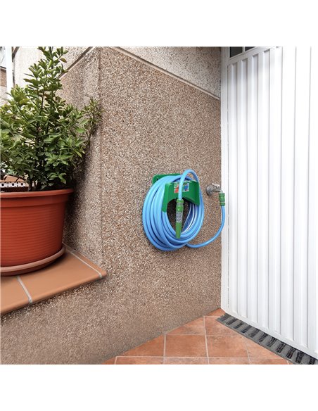 Soporte Para Mangueras De Jardín. Fijación a la  Pared. Realizado en Plastico