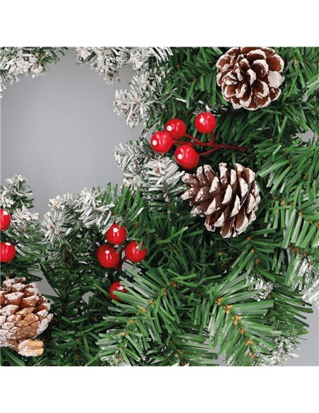 Corona de Navidad "Baliti" efecto nieve con acebo y piñas Ø50cm fabricada en PVC color verde blanco marrón y rojo (no iluminada)