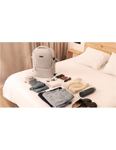 NUMADA Mochila impermeable de 20l “Explorer B40” multibolsillos + puerto USB color beige