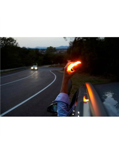 FLASH LED Baliza homologada V16 “FLASHLED SOS” conectada a DGT 3.0 tarjeta SIM con datos hasta 2038 compatible con SOS Alert