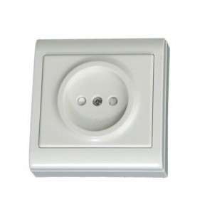 Base de enchufe 2P de superficie serie Focus