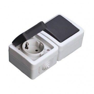 enchufe y conmutador estanco IP44 