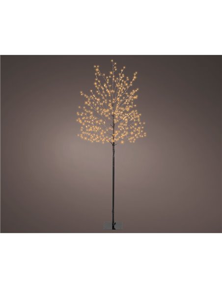 Outdoor illuminated tree with 480 warm LED lights