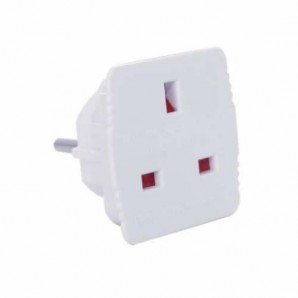 Adaptador de clavija europea a inglesa. 