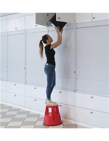 Gierre-B0020-Taburete de plástico con ruedas Rollingstep (241 cm)