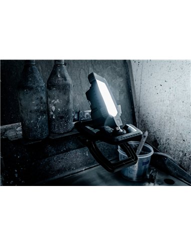 Brennenstuhl-1173070020-Foco de trabajo LED portátil con pinza abrazadera CL 4050 MA, IP65