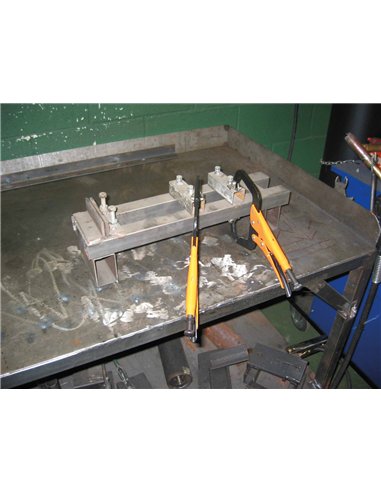 Grip-on-G224-24-589-Sargento de acero cuello de cisne con oscilante (630 mm)