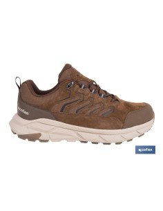 Brown trekking shoes with non-slip sole size 42