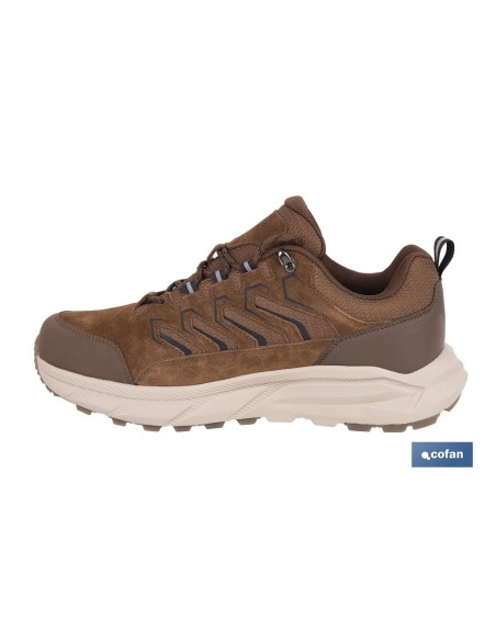Scarpa da trekking marrone con suola antiscivolo taglia 45