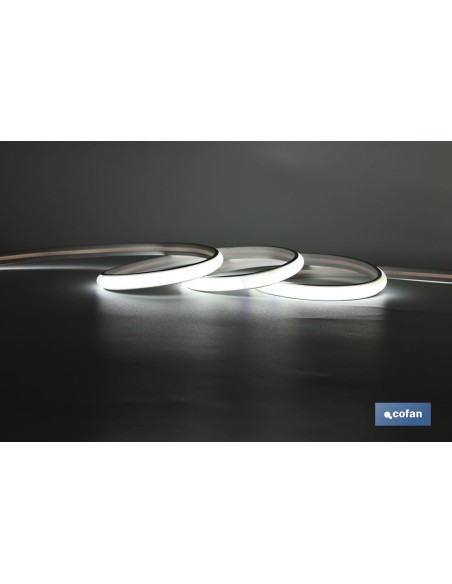 Striscia LED Neon 8 W IP65 700 LM 5 m