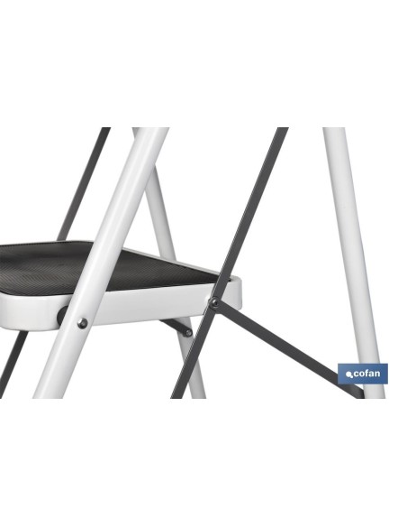 Échelle domestique en acier 3 marches 70 cm