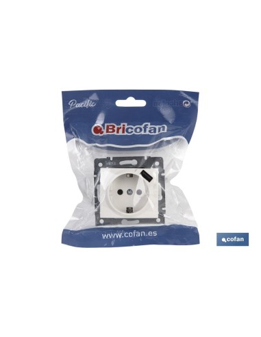 Presa 2P+T con otturatore e USB modello Pacific 16A 250V