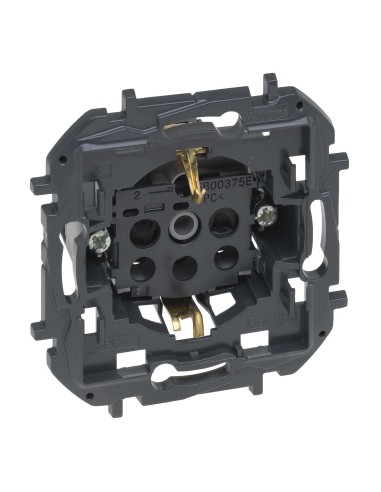 Niloé Step Recessed Socket 2P+T 16A 250V