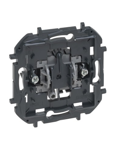 Niloé Step 10AX 250V Recessed Double Switch