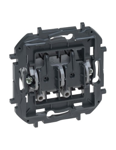 Niloé Step Double Changeover Push Button 6A 250V
