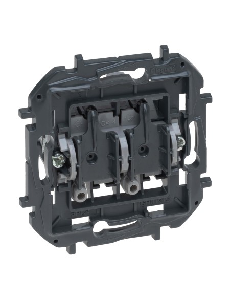 Niloé Step Double Changeover Push Button 6A 250V