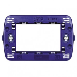 Soporte de tornillos para placas Livinglight 3 módulos LN4703