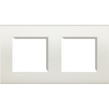 Placa cuadrada Livinglight Blanco 2 x 2 módulos LNA4802M2BI