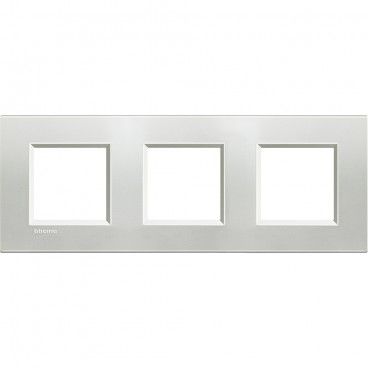 Placa cuadrada Livinglight Plata 2 x 3 módulos LNA4802M3AG