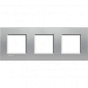 Placa cuadrada Livinglight Tech 2 x 3 módulos LNA4802M3TE